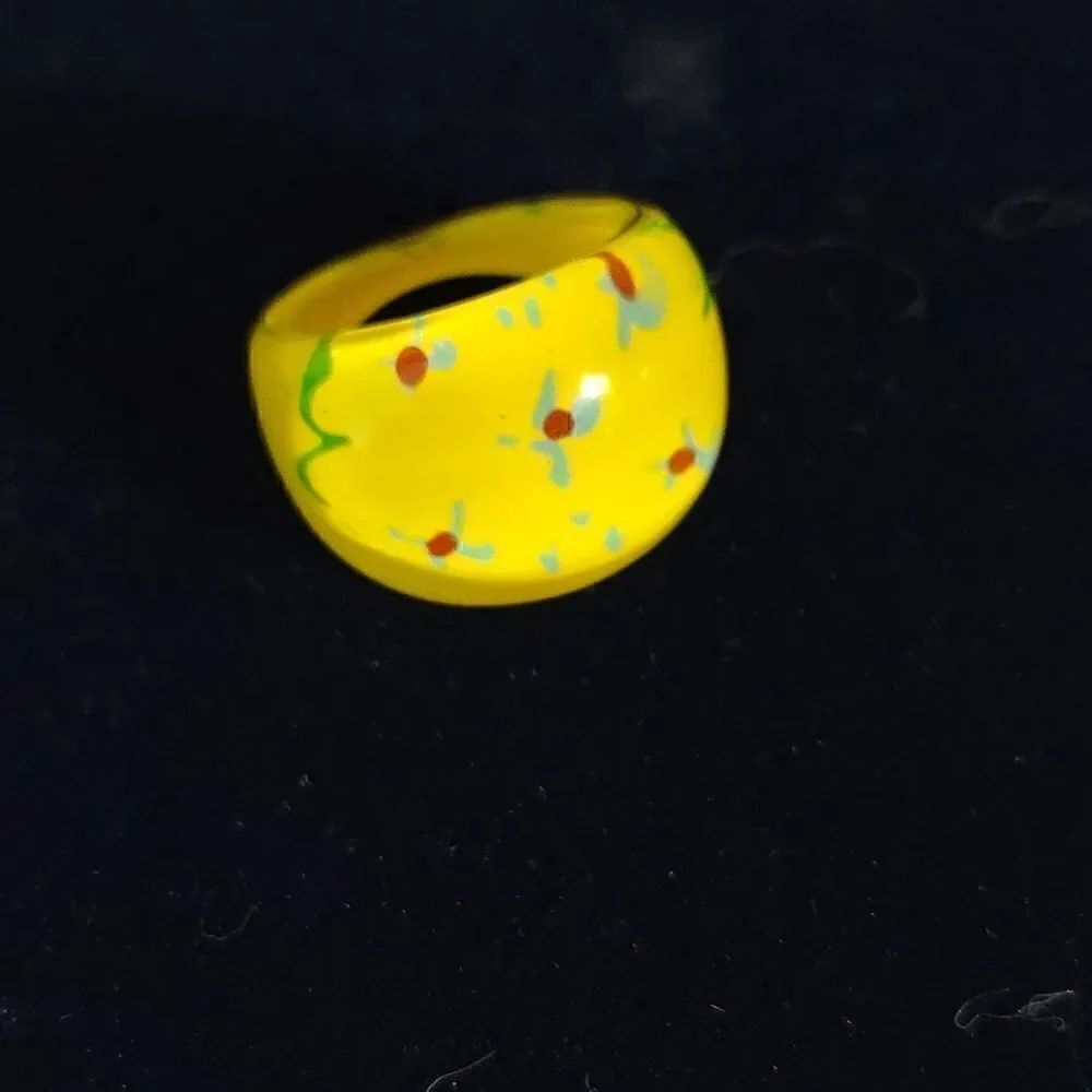Lucite Yellow Bubble Ring   - Picture 2 of 6
